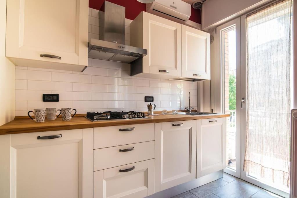 Enjoy Home - Bilocale Sulle Riviere A Due Passi Dalla Specola Padua Exterior foto