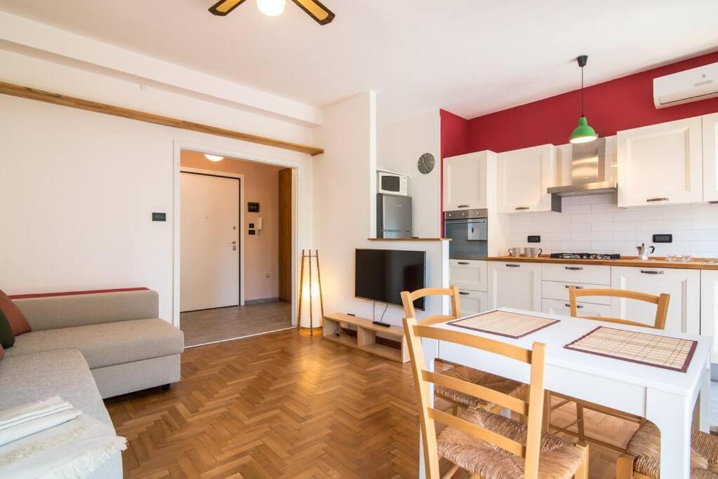 Enjoy Home - Bilocale Sulle Riviere A Due Passi Dalla Specola Padua Exterior foto